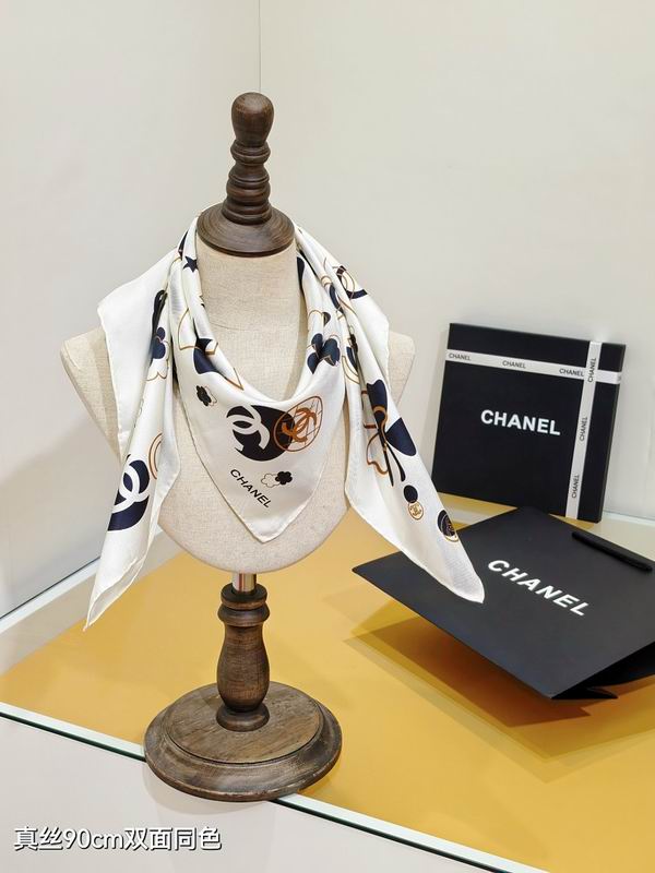 Chanel silk scarf hm04